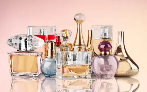 Euphoria EDP czy EDT? Poznaj różnice i znajdź swój zapach