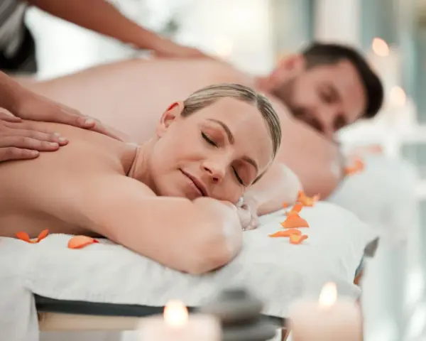 SPA dla dwojga Toruń: Pakiety, ceny, jak wybrać idealny relaks?
