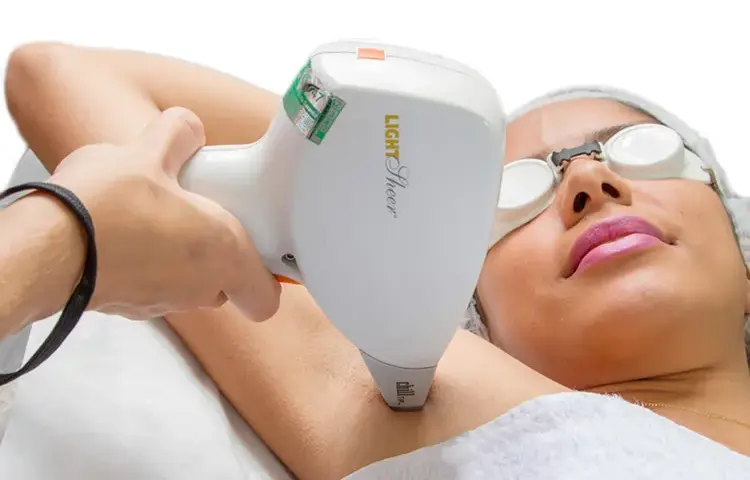 Depilacja laserowa: Bezpieczna? Mity, fakty i jak uniknąć ryzyka